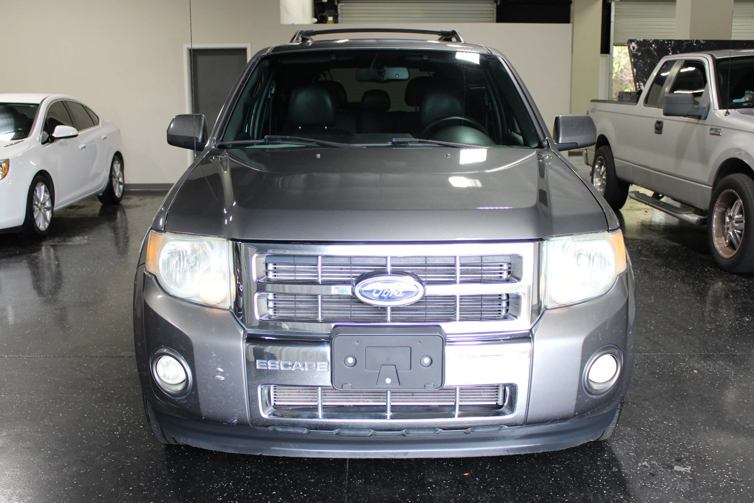 Used 2011 Ford Escape Limited FWD image 9
