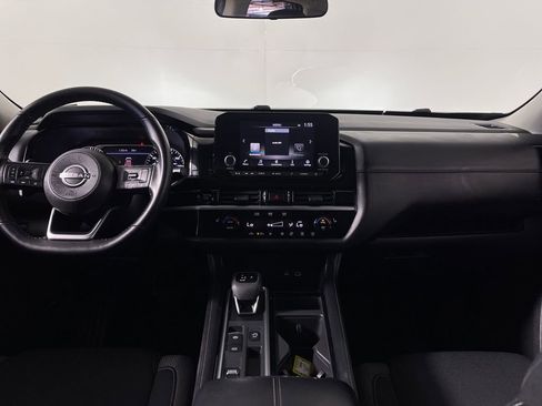 Used 2025 Nissan Pathfinder SV FWD image 14