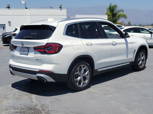 Used 2024 BMW X3 sDrive30i w/ Convenience Package RWD image 3