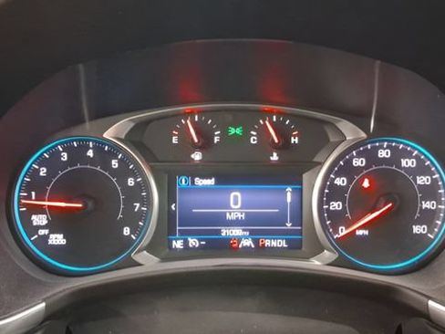 Used 2021 Chevrolet Equinox LT FWD image 32