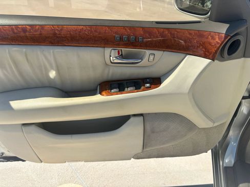 Used 2003 Lexus LS 430 RWD image 7
