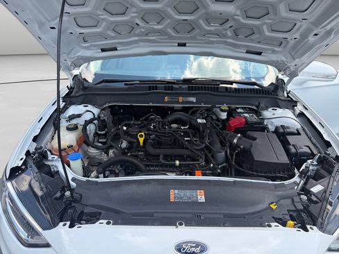 Used 2019 Ford Fusion SEL FWD image 23