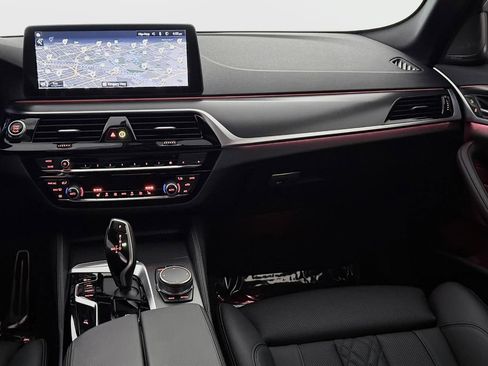 Used 2023 BMW 540i xDrive w/ M Sport Package image 28