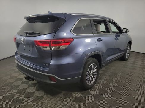Used 2019 Toyota Highlander XLE image 8