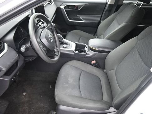 Used 2025 Toyota RAV4 LE AWD/4WD image 21