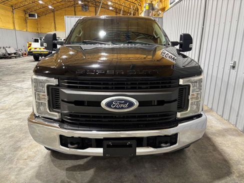 Used 2018 Ford F250 XL w/ Power Equipment Group AWD/4WD image 7