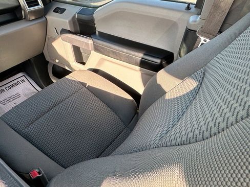 Used 2015 Ford F150 XLT image 16