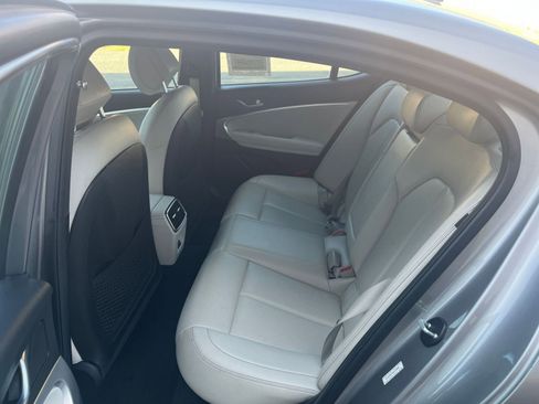 Used 2024 Genesis G70 2.5T image 22