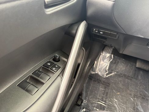 Certified 2023 Toyota Corolla Cross LE AWD/4WD image 23