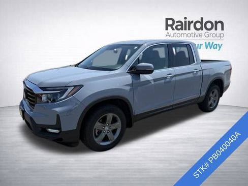 Used 2023 Honda Ridgeline RTL-E image 3