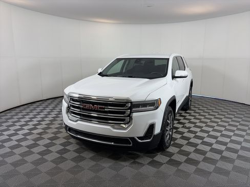 Certified 2023 GMC Acadia SLE image 2