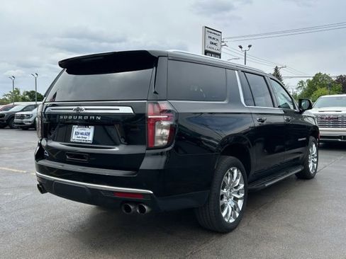 Used 2021 Chevrolet Suburban High Country AWD/4WD image 15