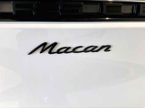 Used 2026 Porsche Macan AWD/4WD image 36