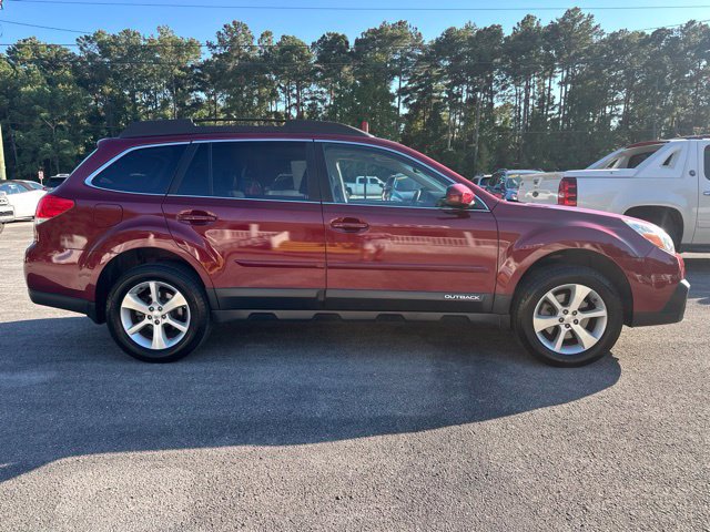 Used 2013 Subaru Outback 3.6R Limited w/ Moonroof Pkg AWD/4WD image 8