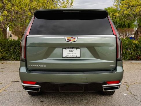Certified 2023 Cadillac Escalade ESV Premium Luxury image 8