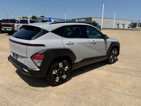 Used 2025 Hyundai Kona SEL FWD image 5
