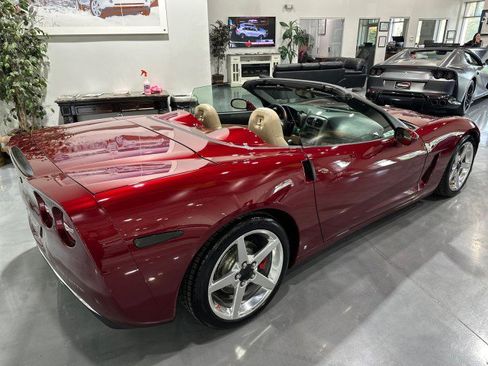 Used 2006 Chevrolet Corvette Convertible RWD image 2