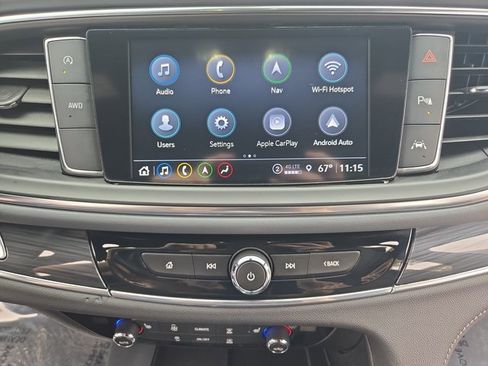 Used 2023 Buick Enclave Essence image 24
