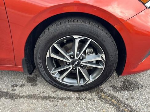 Used 2023 Kia Forte LXS w/ LXS Technology Package FWD image 11