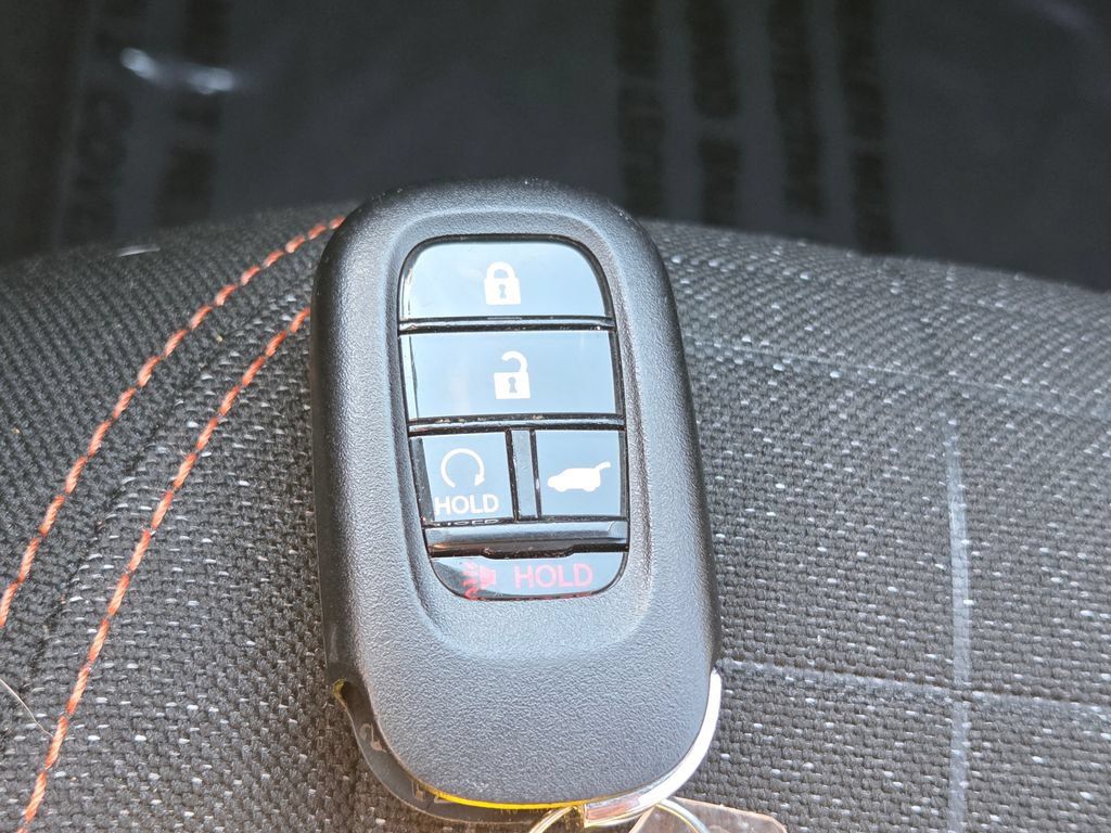 Used 2025 Honda HR-V Sport image 32