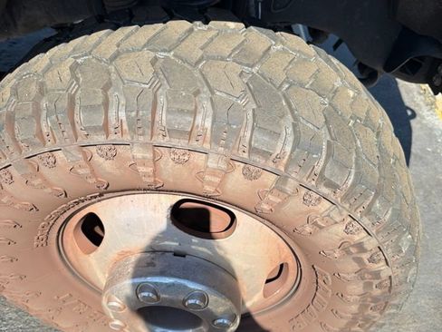 Used 2019 Ford F350 Lariat w/ Lariat Value Package AWD/4WD image 4