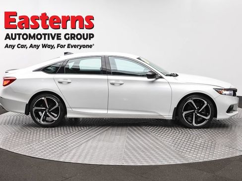 Used 2022 Honda Accord Sport image 4