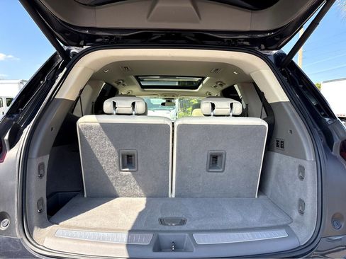 Used 2022 Cadillac XT6 Premium Luxury AWD/4WD image 23