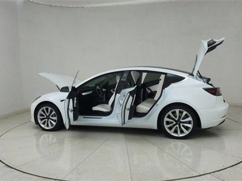 Used 2019 Tesla Model 3 Standard Range Plus image 66