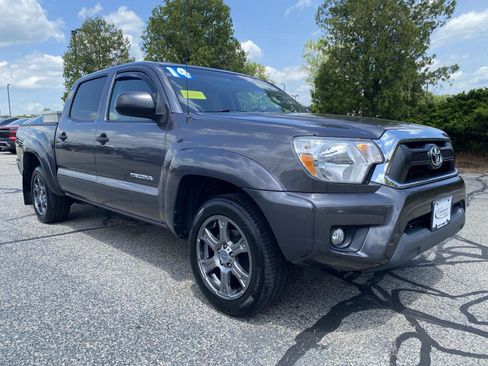 Used 2014 Toyota Tacoma 2WD Double Cab w/ SR5 Package image 3