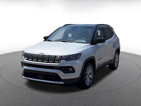 Used 2025 Jeep Compass Limited AWD/4WD image 7