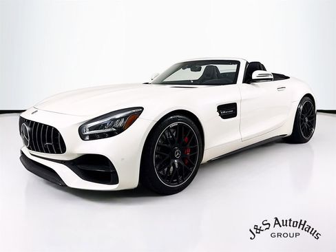 Used 2020 Mercedes-Benz AMG GT C w/ AMG Interior Night Package image 3