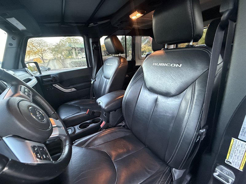 Used 2017 Jeep Wrangler Unlimited Rubicon AWD/4WD image 9