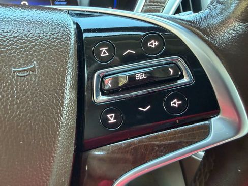 Used 2014 Cadillac SRX Luxury w/ Driver Awareness Package AWD/4WD image 17