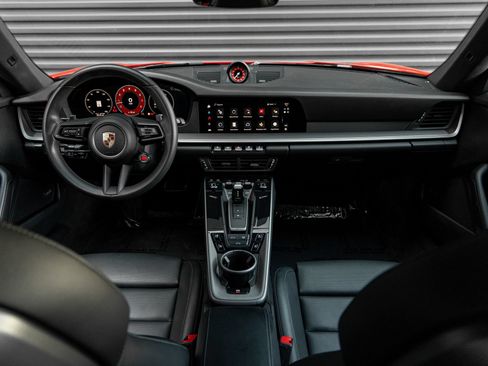 Certified 2025 Porsche 911 Carrera T RWD image 17