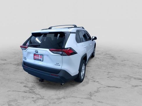 Used 2019 Toyota RAV4 LE w/ Carpet Mat Package AWD/4WD image 10