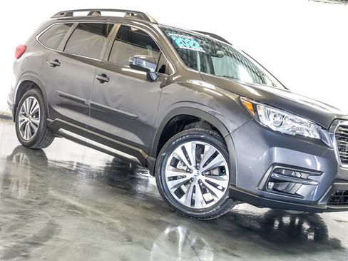 Used 2022 Subaru Ascent Limited w/ Technology Package AWD/4WD image 5