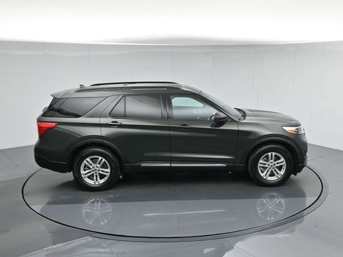 Certified 2022 Ford Explorer XLT image 45