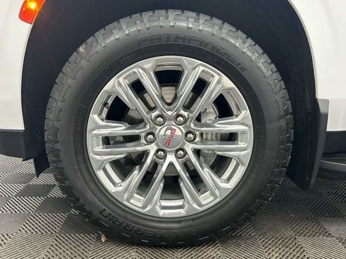 Used 2021 GMC Yukon SLT w/ SLT Premium Package image 21