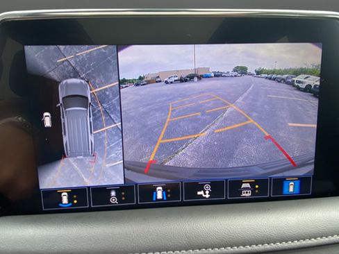 Used 2021 Chevrolet Tahoe LT w/ LT Signature Package AWD/4WD image 14