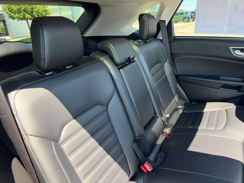 Used 2024 Ford Edge SEL w/ Convenience Package AWD/4WD image 32