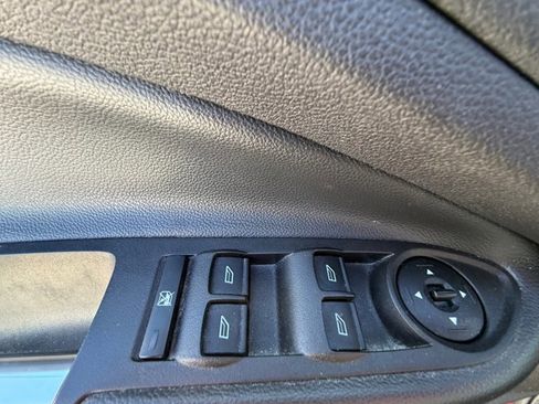 Used 2016 Ford Escape SE image 34