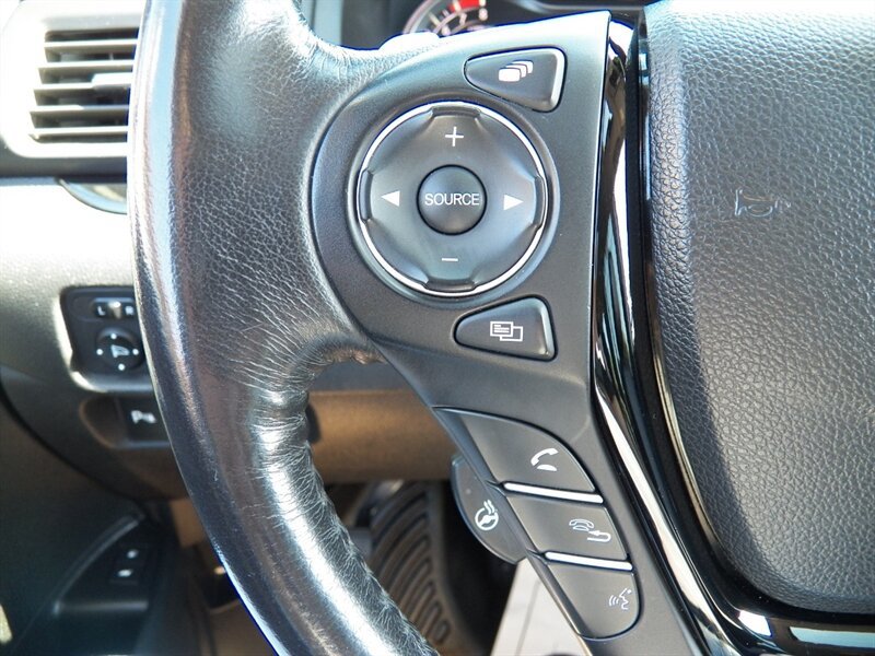 Used 2017 Honda Pilot Elite image 29