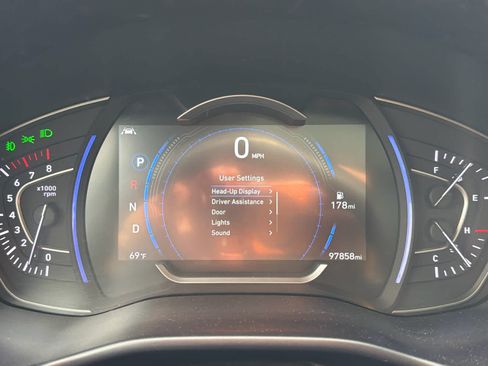 Used 2019 Hyundai Santa Fe AWD image 8