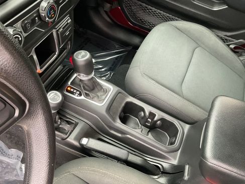 Used 2021 Jeep Wrangler Unlimited Sport image 29