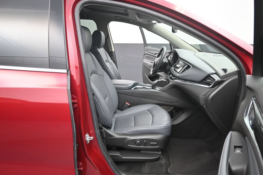 Used 2018 Buick Enclave Premium w/ LPO, Hit The Road Package FWD image 19