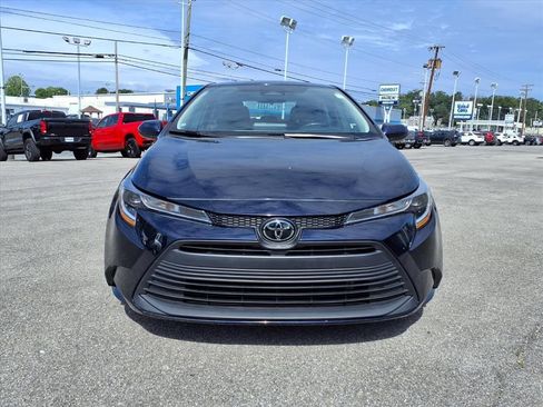 Used 2023 Toyota Corolla LE image 9