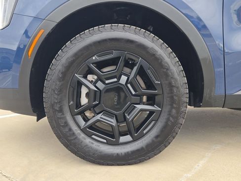 Certified 2025 Kia Sorento SX Prestige image 12
