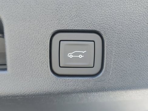 New 2026 Chevrolet Traverse LT w/ Driver Confidence Package image 9