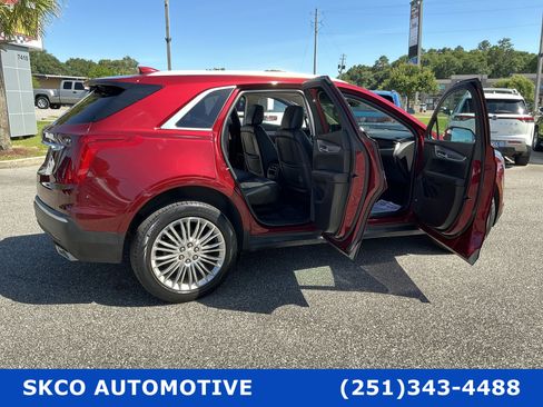 Used 2018 Cadillac XT5 Luxury w/ Driver Awareness Package FWD image 33