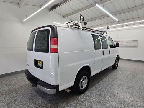 Used 2014 Chevrolet Express 2500 RWD image 6